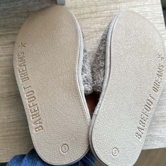 CozyChic® Barefoot Dreams In The Wild® Slipper - Picture 9 of 9